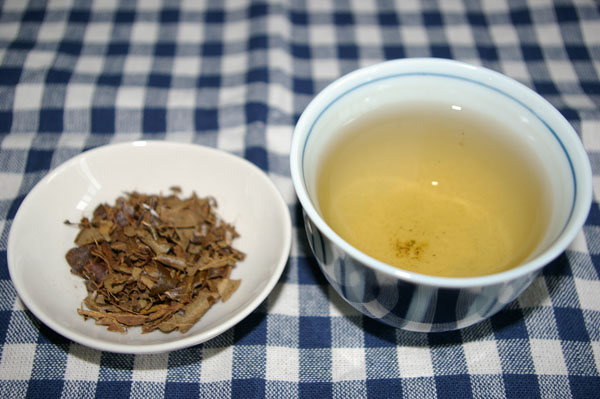 山口県のビワ茶