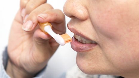 薬剤使用で“口腔殺菌” 歯磨きよりも有効なのか？