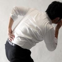 ぎっくり腰に“強力な痛み止め”は効かない