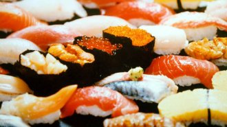 寿司屋では丼より定食を選んで減塩＆栄養バランス調整