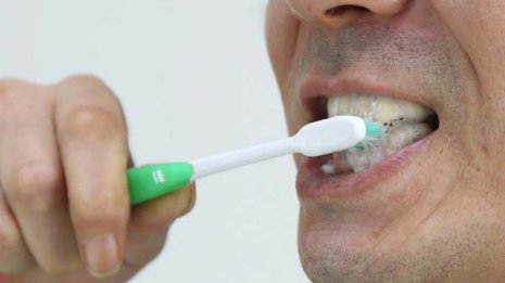 歯を残すほどアルツハイマー病のリスクは軽減される？