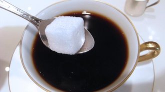 角砂糖16個分も…健康のためにも「コーヒー飲料」に要注意