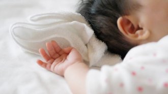 専門誌が分析 乳幼児の就寝中の窒息死を予防する安全対策
