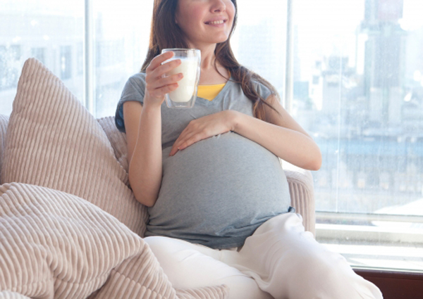 妊娠３４週未満では早産リスクが低下する