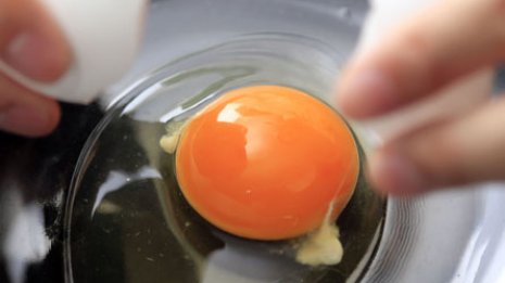 卵はいくら食べてもコレステロールを上げないって本当か？