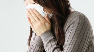 東京は2週間早く飛散 花粉症に勝つ治療の3段構えと生活工夫