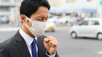 咳やくしゃみは生体防御反応…我慢するとこんなに危ない