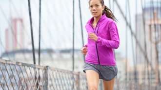 運動、早寝早起き、食品添加物少なめで健康長寿を目指す