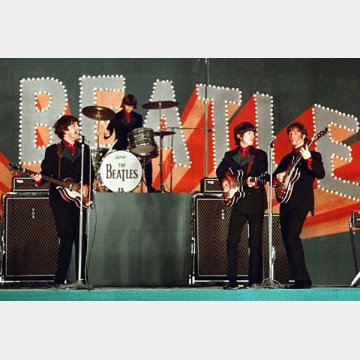 1966年6月に初来日、日本武道館で公演するビートルズ