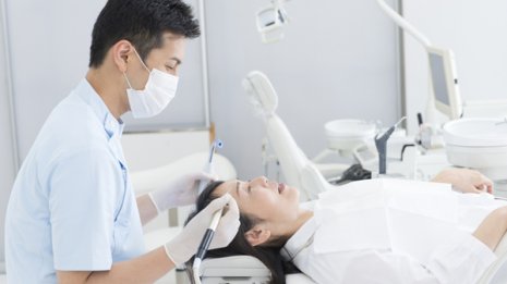 人工骨を使わない歯科インプラントは腫れない、痛くない