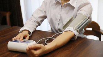 血圧は両腕で測る 左右差が5あるごとに死亡リスクが5％増