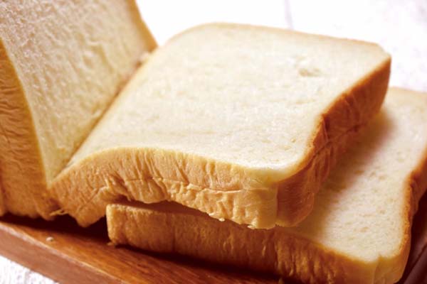 白いパンはGI値が高い