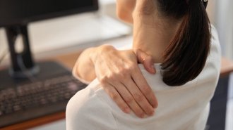 首<上>頚椎症には痛みナビ体操が効く リハビリ専門医が推奨