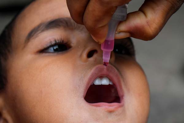 ポリオは経口ワクチンで有効性が認められたが