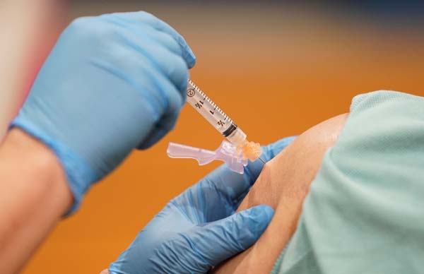 新型コロナワクチン接種