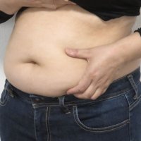 脂肪肝の人は低血糖に注意を！ 軽症の肝臓病でも危ない