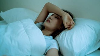 ぐっすり眠れない…すぐできる睡眠の質を向上させる4つのポイント