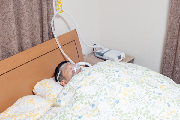 「睡眠時無呼吸症候群（SAS）」の治療で使用される装置「CPAP」
