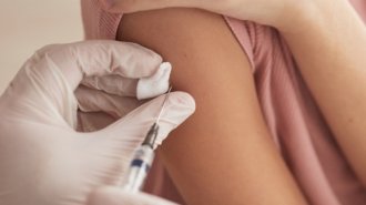 厚労省がワクチン被害を認めた41人の死者の属性 新たに11人の接種後死亡を救済