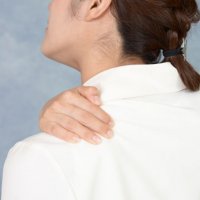ワクチン接種後の肩痛 ひどい場合はサイレントマニピュレーションで治療
