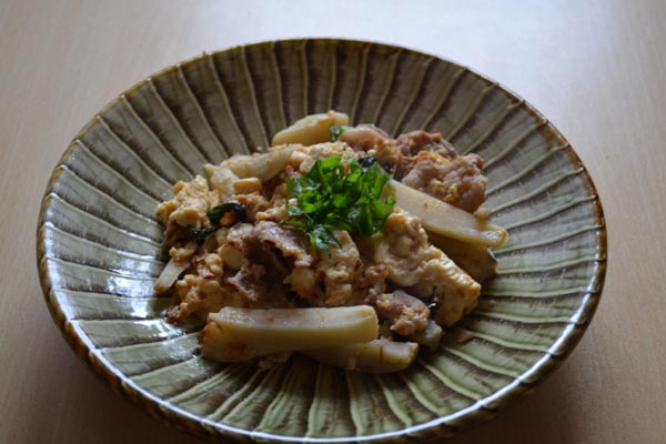 レンコンと豚肉、豆腐の潤い炒め（提供写真）
