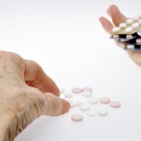 老親の「多剤併用問題」対策のポイント…薬5種類以上で転倒リスクが増える