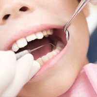 子供のお留守番は虫歯のリスクと関連 東京の小学生調査で判明