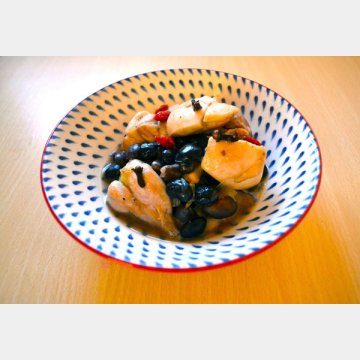 鶏肉と黒豆のクローブ煮（提供写真）