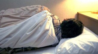 最適な睡眠時間を維持するだけじゃダメ…高齢者の睡眠と死亡リスクの関係