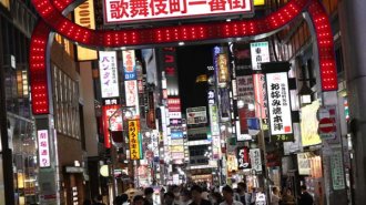 「立ちんぼ」の一掃で梅毒の増加は抑えられるのか…新宿歌舞伎町で95人逮捕