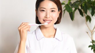 「歯磨き」は肺炎をどれだけ予防できるのか？ 米国の内科医学誌で報告