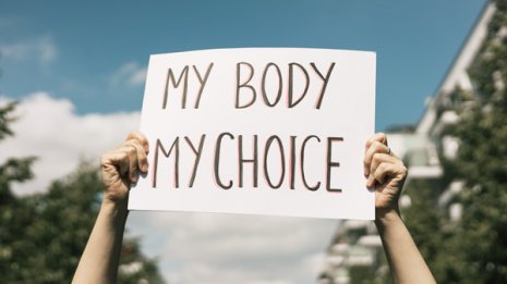 衝撃…全米14州で中絶禁止以降、レイプで妊娠した女性は6万5000人