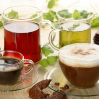 コーヒーのポリフェノールや緑茶のカテキンはコロナ予防に有効か？