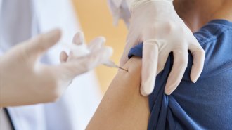 60歳以上が対象の「RSウイルスワクチン」承認…接種を考えたほうがいい人は？