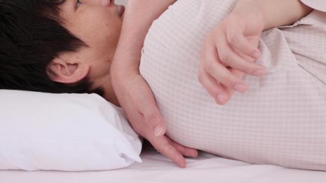 ベッド編（3）捻転の動きを利用すれば簡単に寝返りさせられる
